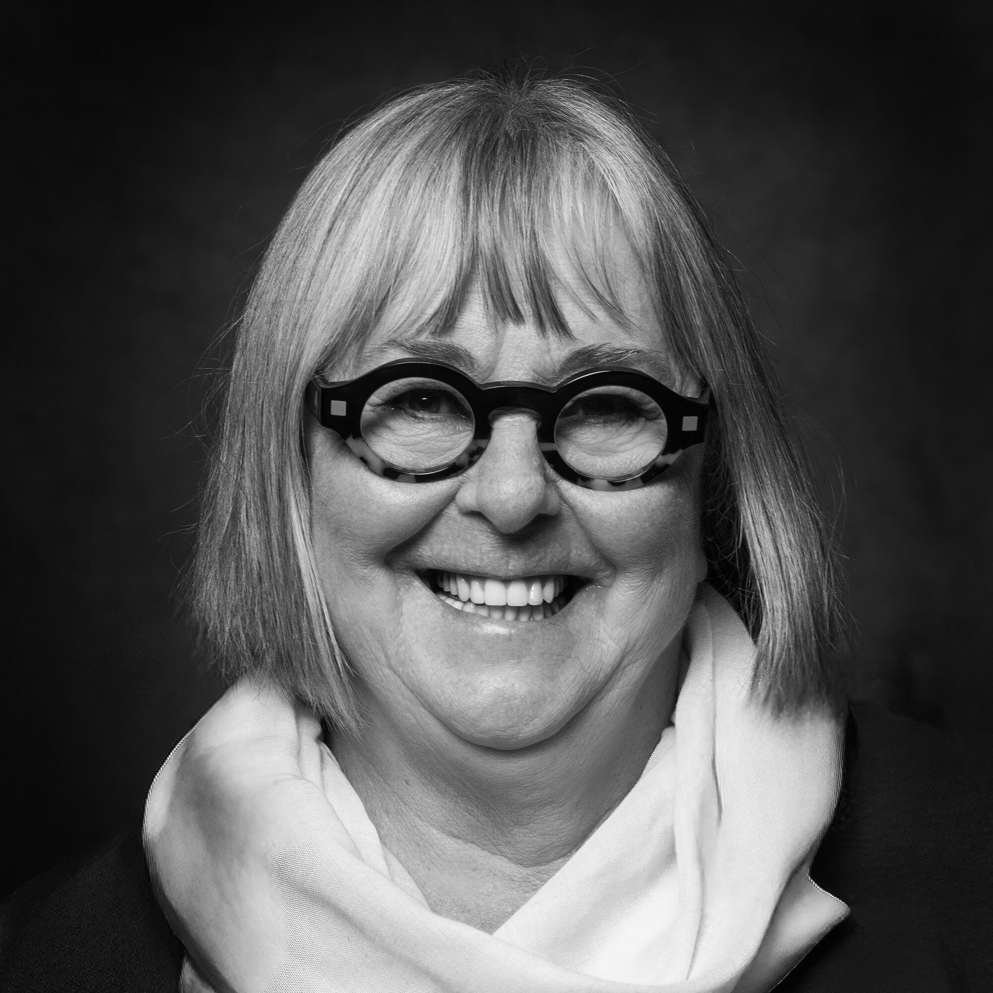 Dora  van de Loo